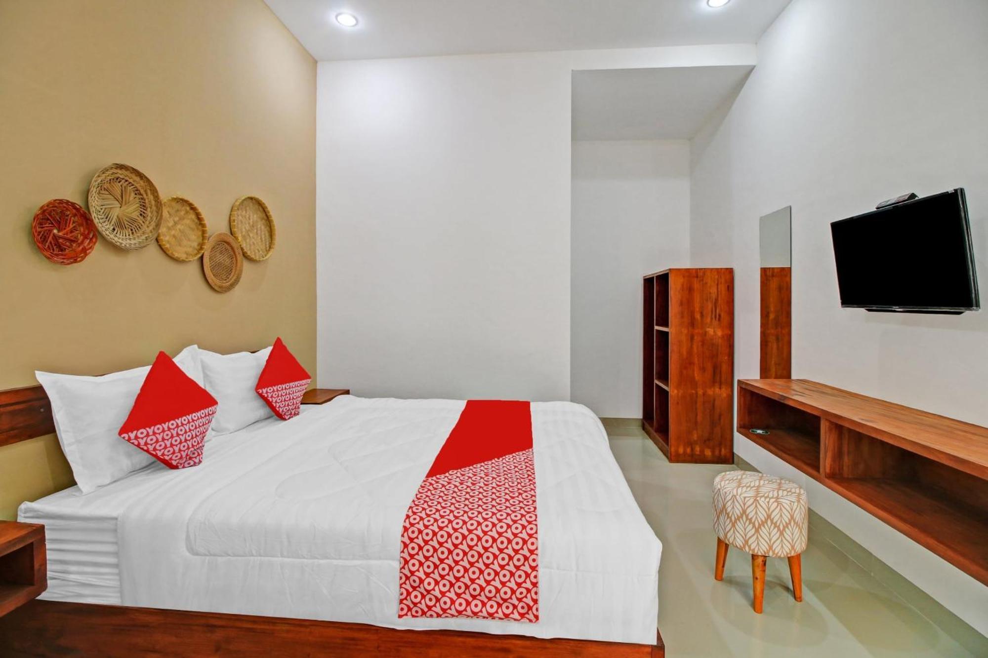 OYO 90820 Madania Guesthouse Syariah Mataram Bagian luar foto